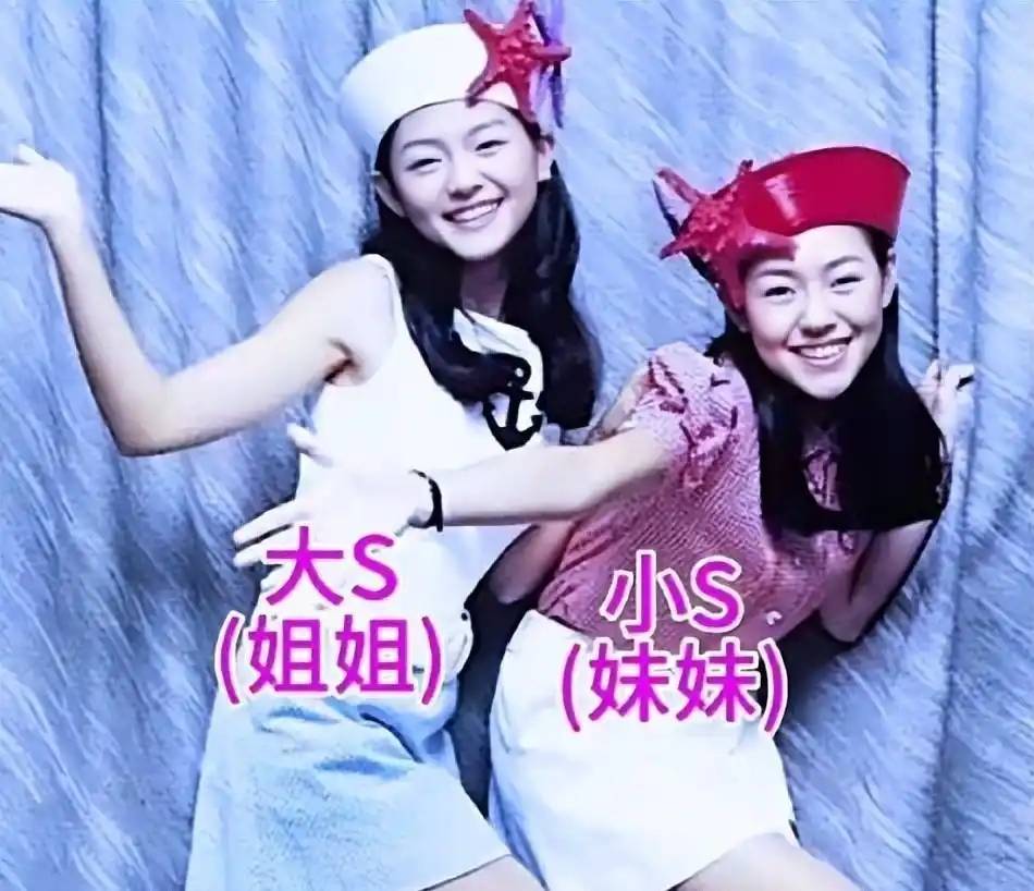 衣和凉鞋出门衣着单薄惹人心疼j9国际大S儿子首露面穿睡(图3)