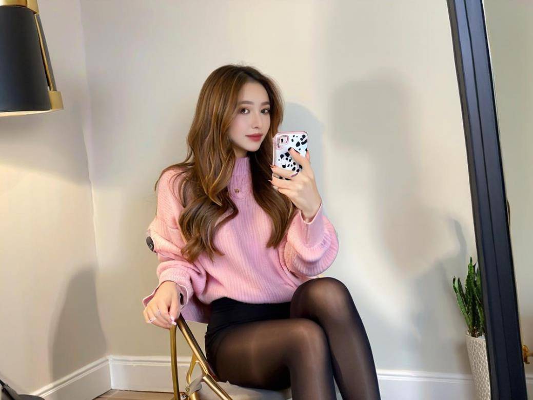 秘性感简直是职场女性的搭配利器！j9国际站登录经典黑色粗跟单鞋神(图3)